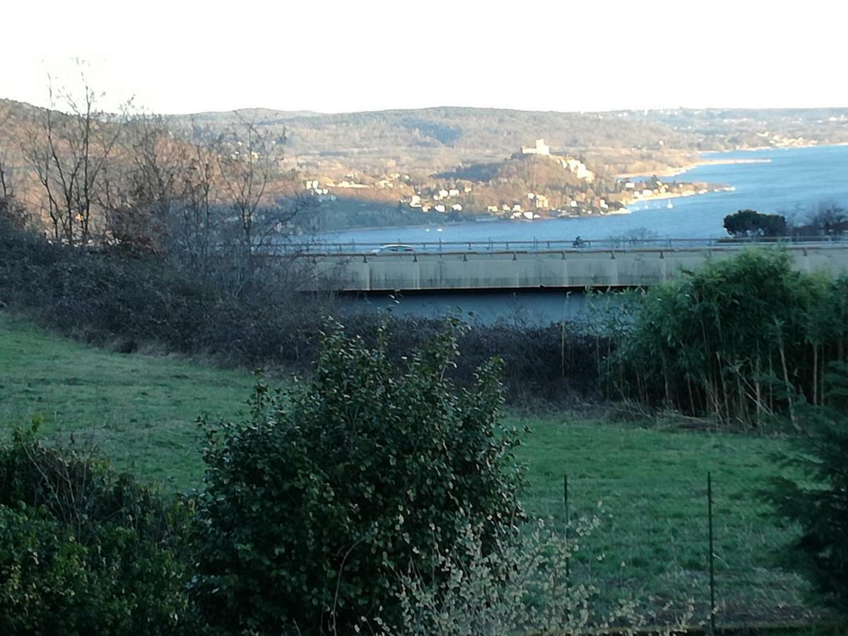 Casale Cadeloro Apartment Nebbiuno Luaran gambar