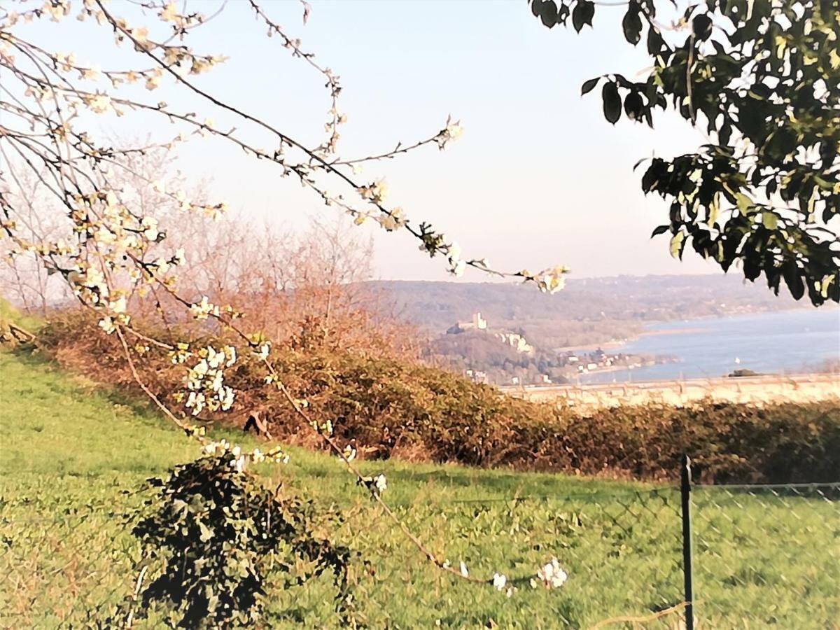 Casale Cadeloro Apartment Nebbiuno Luaran gambar