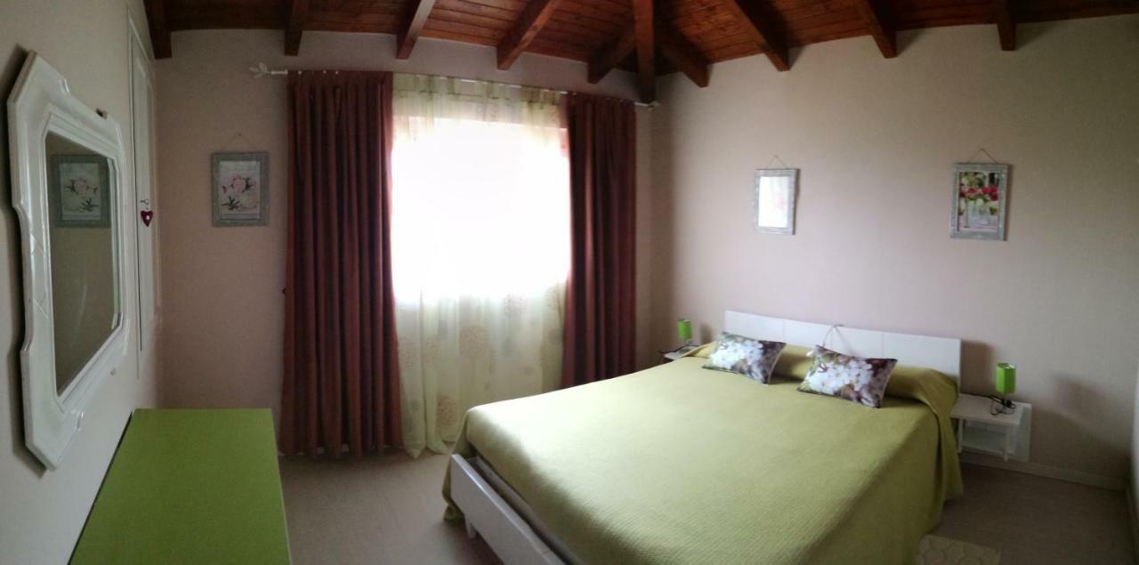 Casale Cadeloro Apartment Nebbiuno Luaran gambar